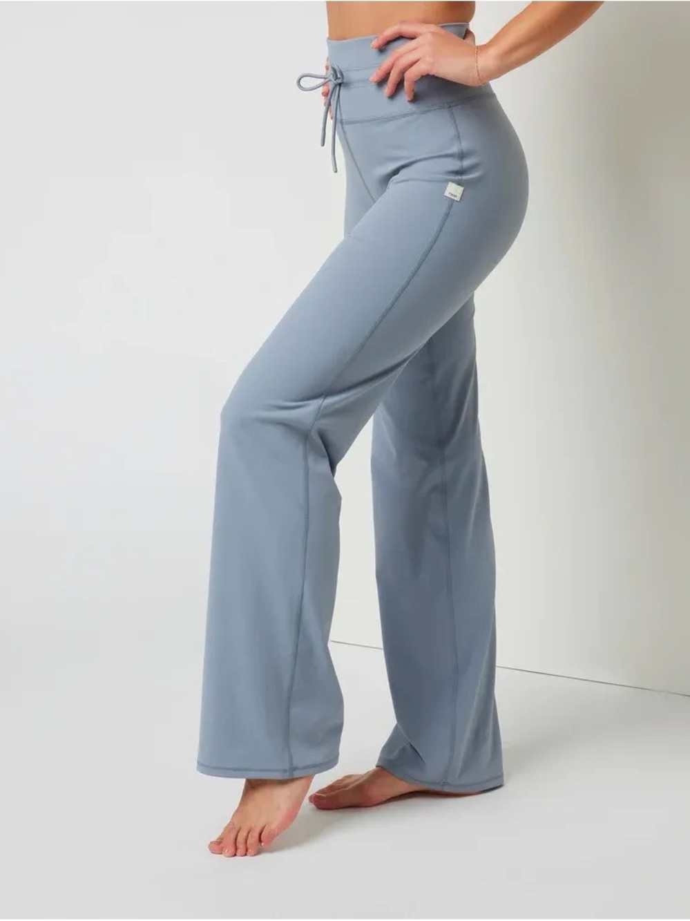 Vuori Women’s Daily Wide-Leg Pant (medium)